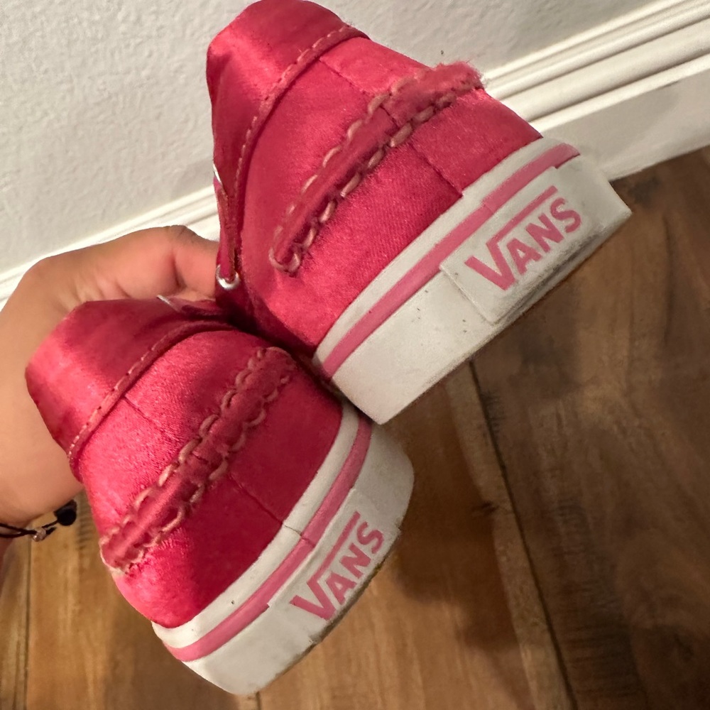 Vans - Picture 8 of 9